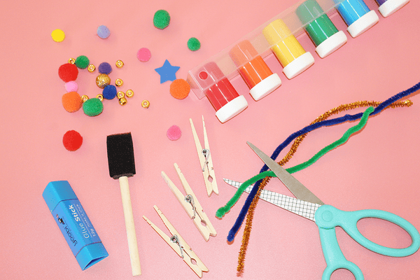 Check out this step by step Christmas tree DIY activity. Get ready to show off your ultimate holiday craft skills with this DIY fun. Perfect activity for this holiday season 